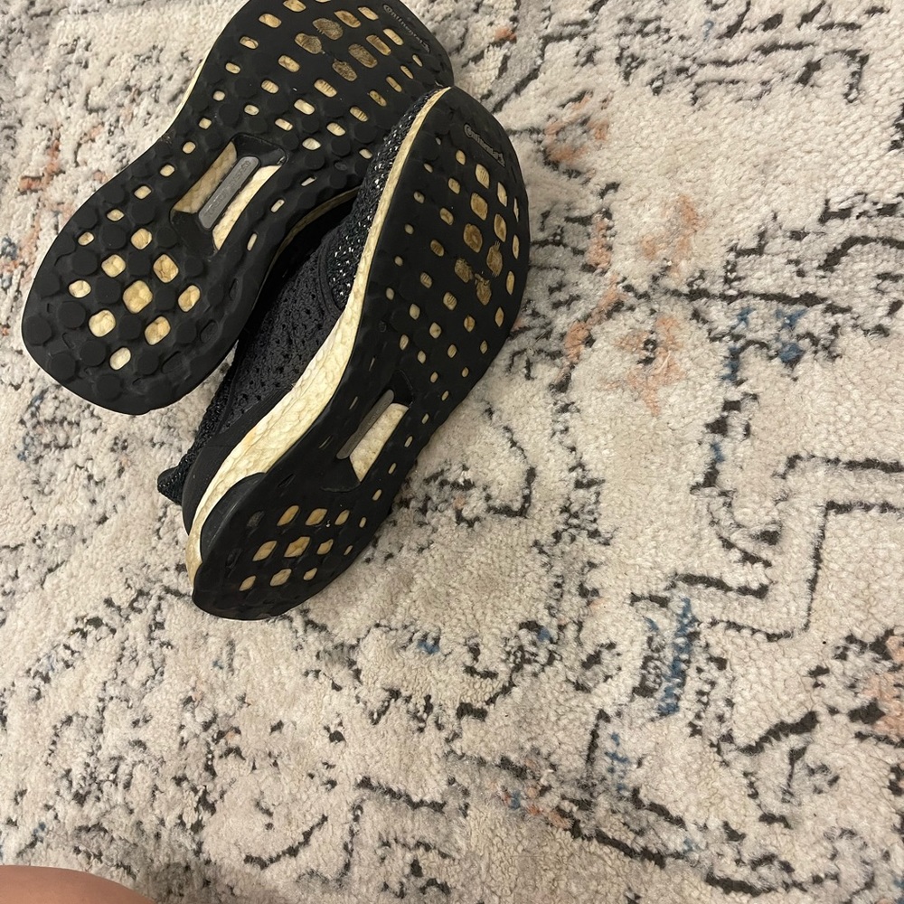 Adidas Ultra Boost - Picture 5 of 6